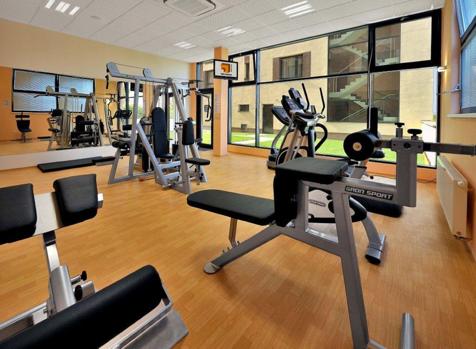 Gimnasio Melrose Apartments 2