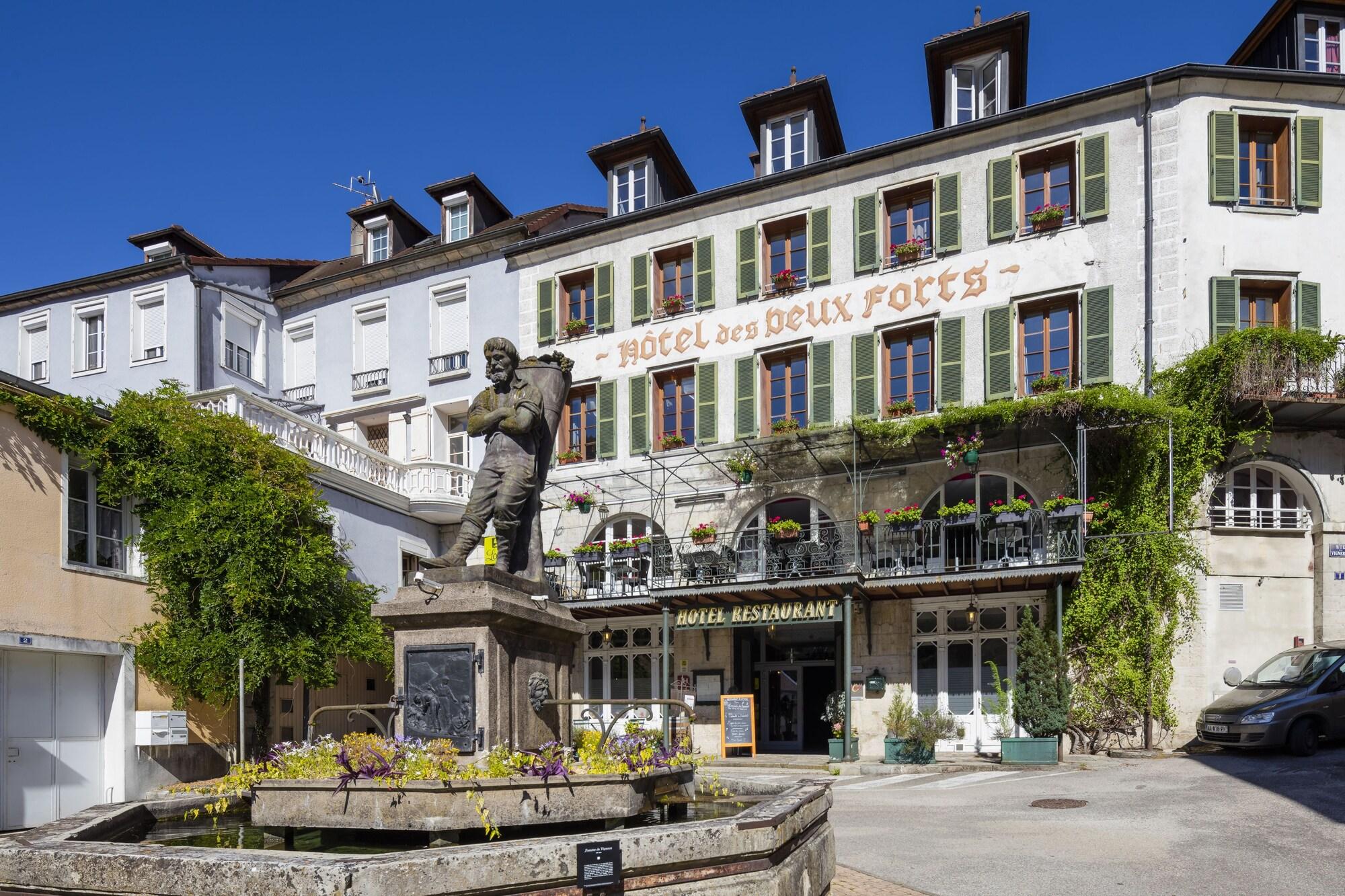 Varios Hôtel des Deux Forts