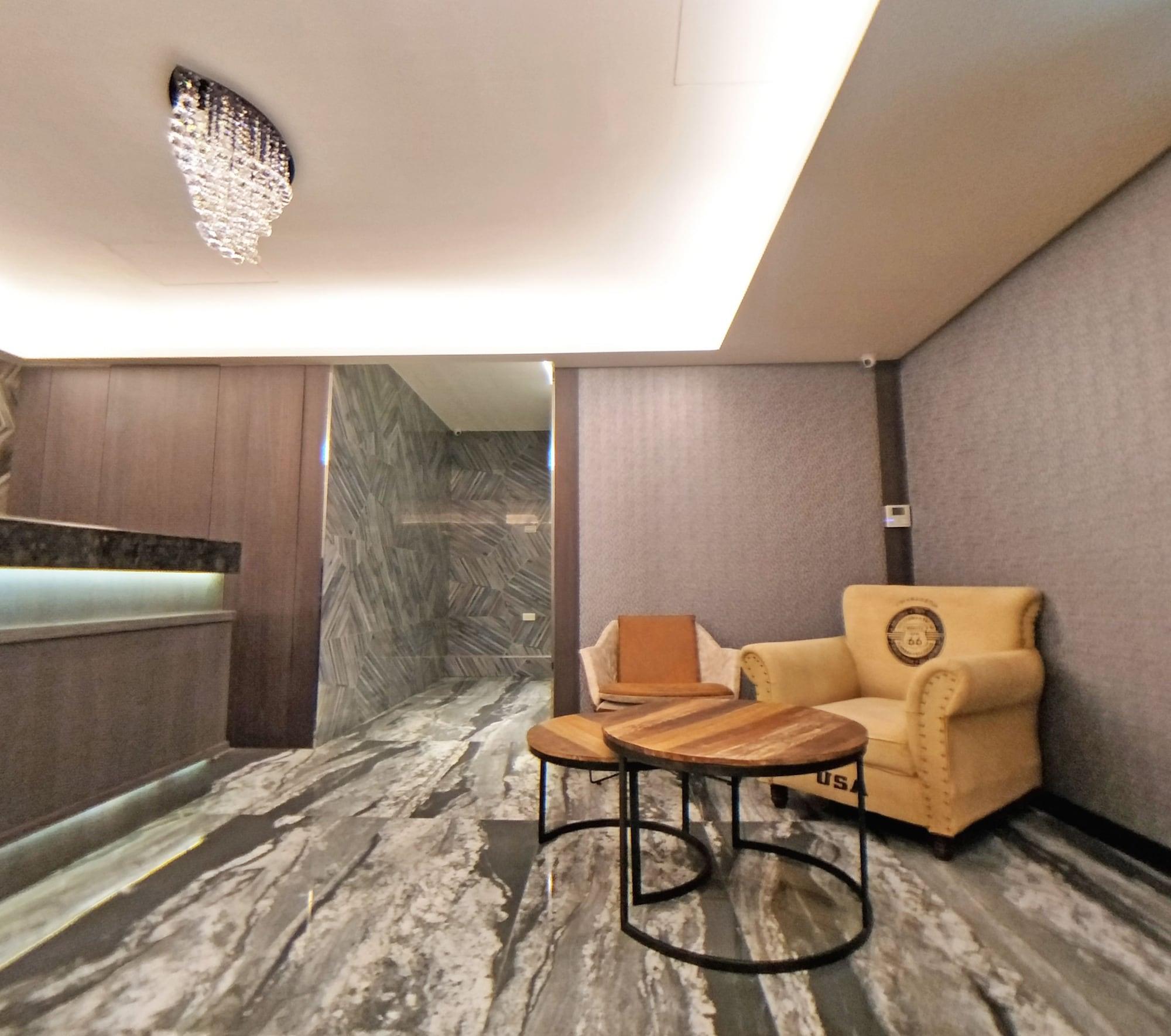 Vista Lobby West.inn48 - Self Check-In Hotel