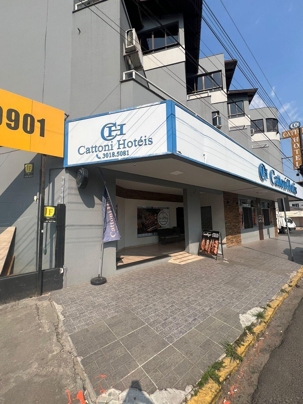 Varios Cattoni Hotel