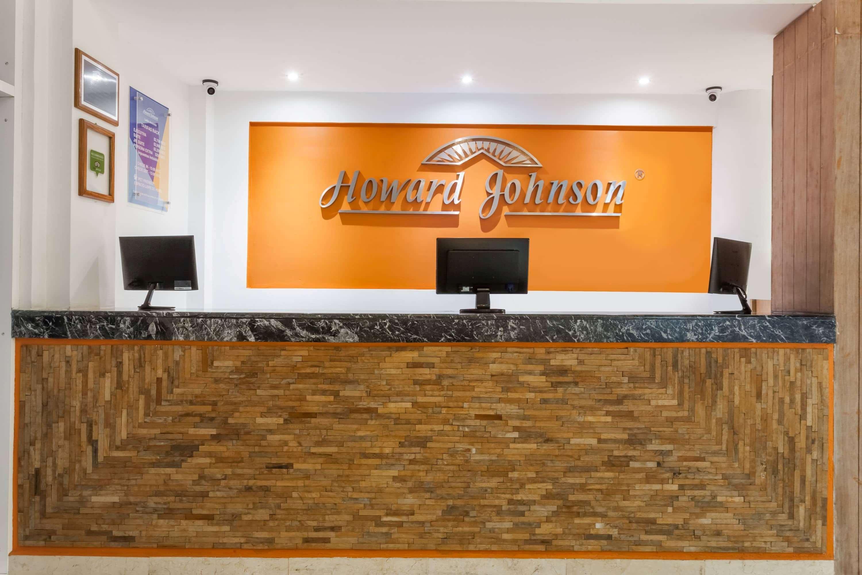 Vista Lobby Howard Johnson Leon Avenida
