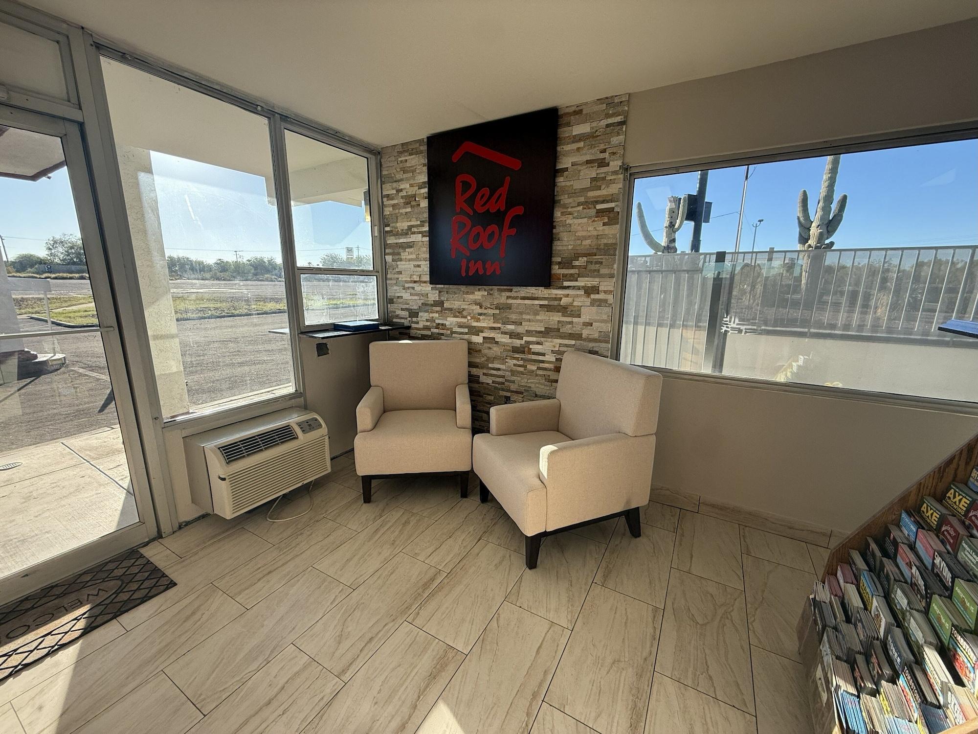Vista Lobby Red Roof Inn Tucson – Vail