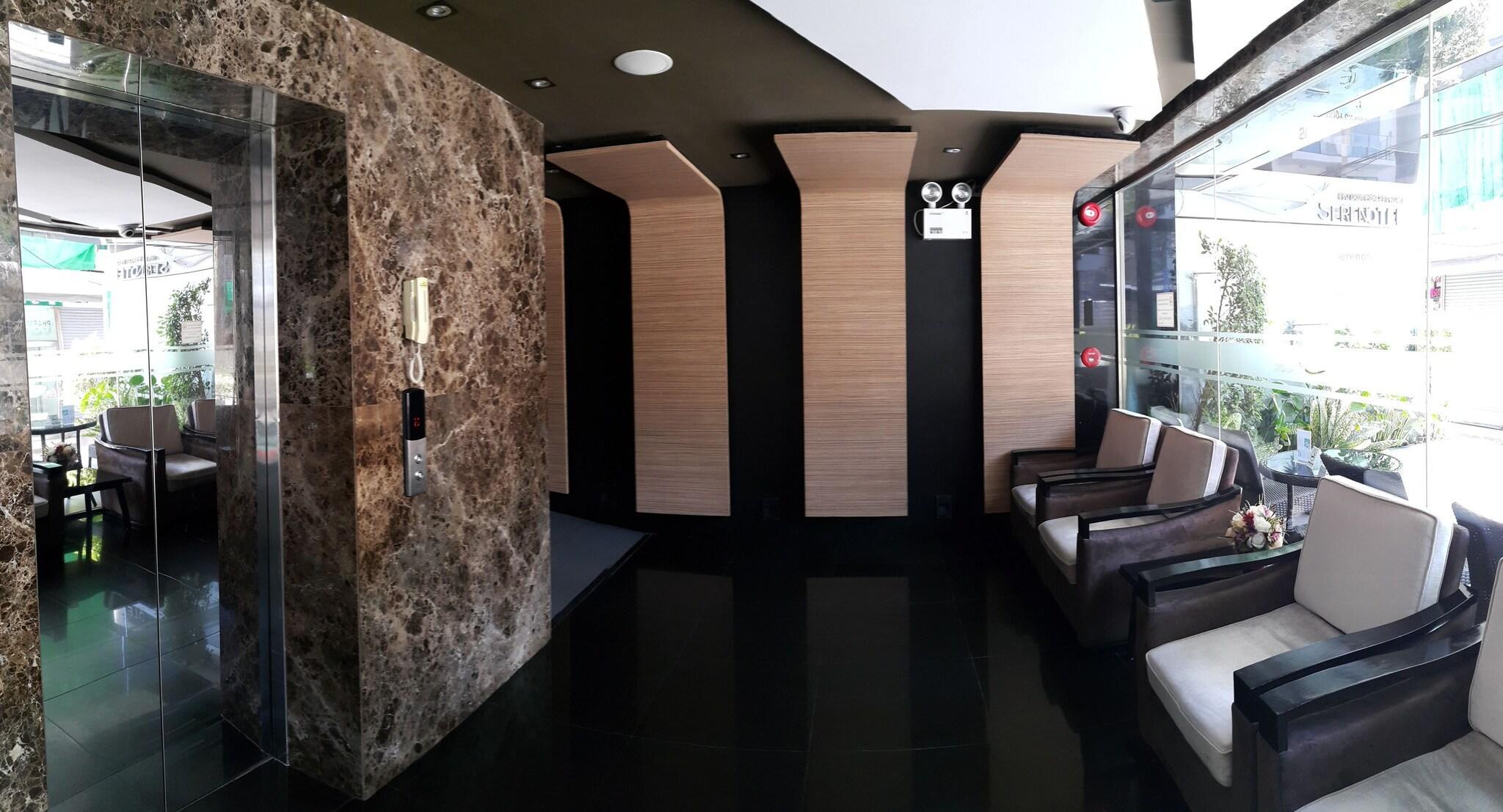 Vista Lobby Serenotel Pattaya Beach Front