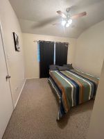 Alquiler Vacacional - Charming 3-bedroom building with AC, WiFi in welcoming Arlington