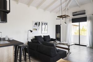 Alquiler Vacacional - Newly renovated luxury house with sea view, spa and garden