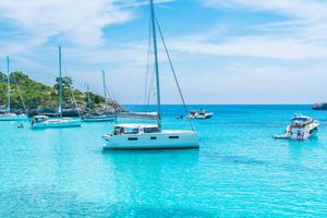 Actividad - Paseo en catamarán por la bahía de Palma
