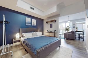 Alquiler Vacacional - Bright & Modern Downtown Condo with Balcony