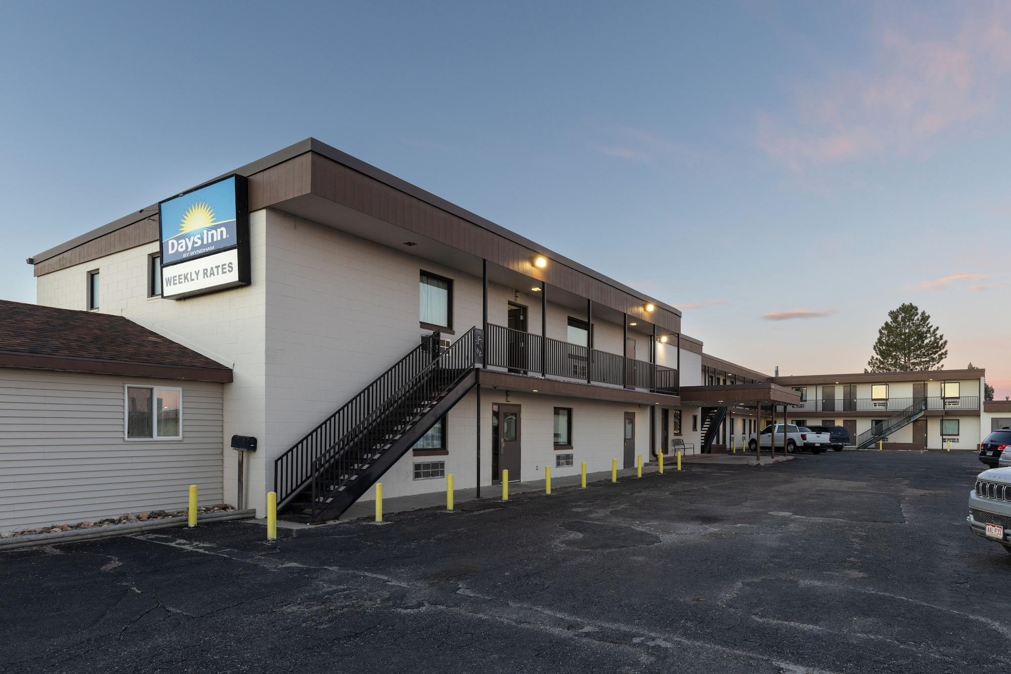 Vista Exterior Days Inn by Wyndham Wheatland