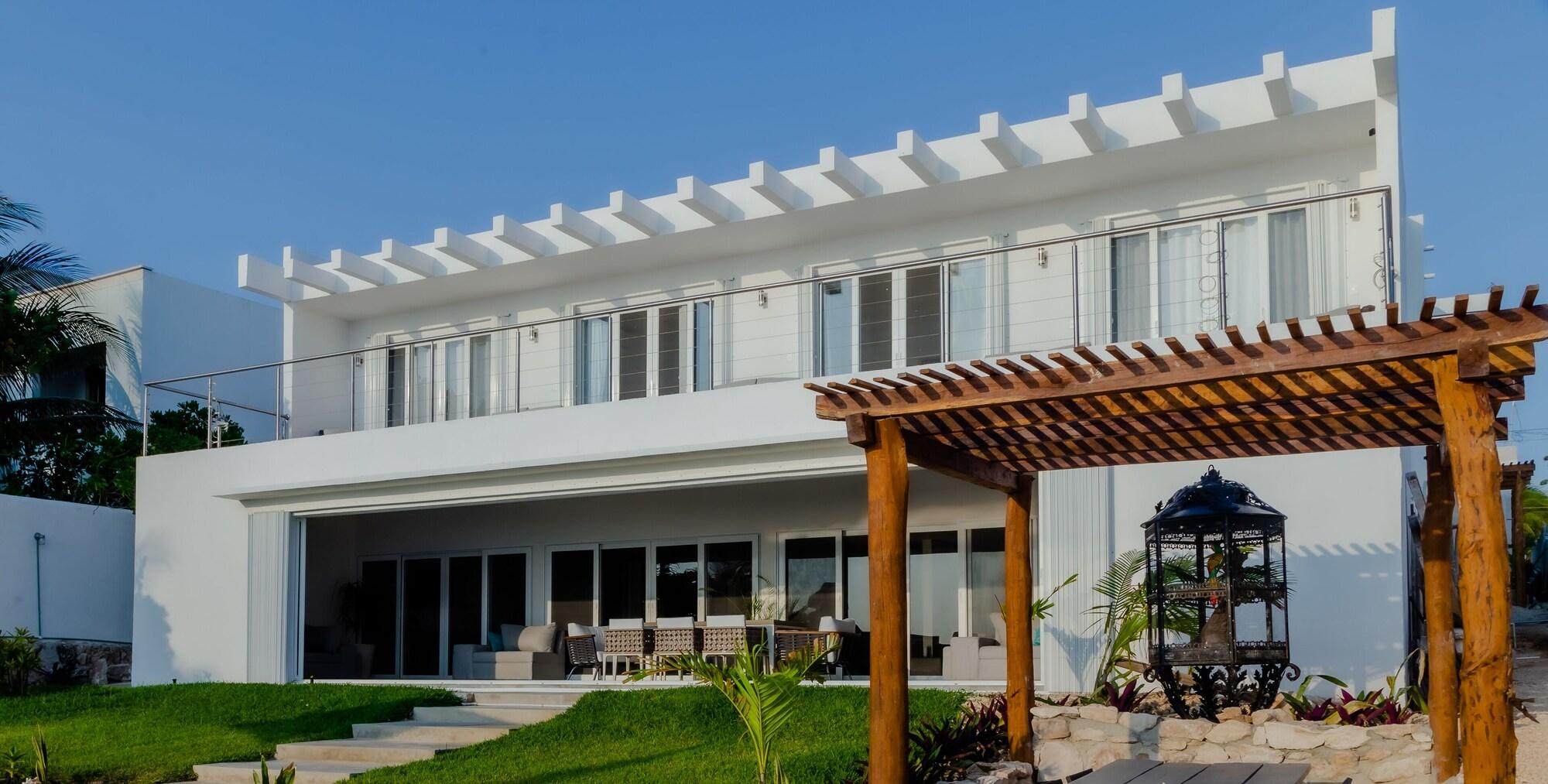 Varios Casa Seminole with Private Chef