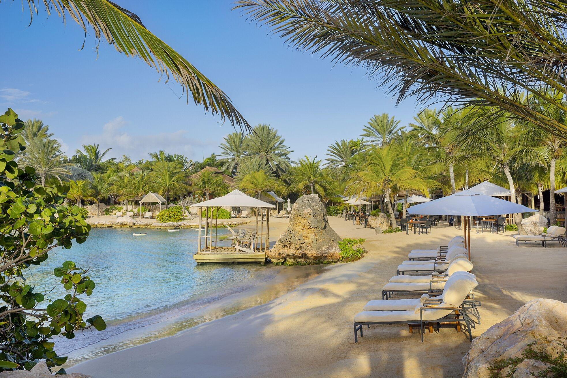 Playa Baoase Luxury Resort