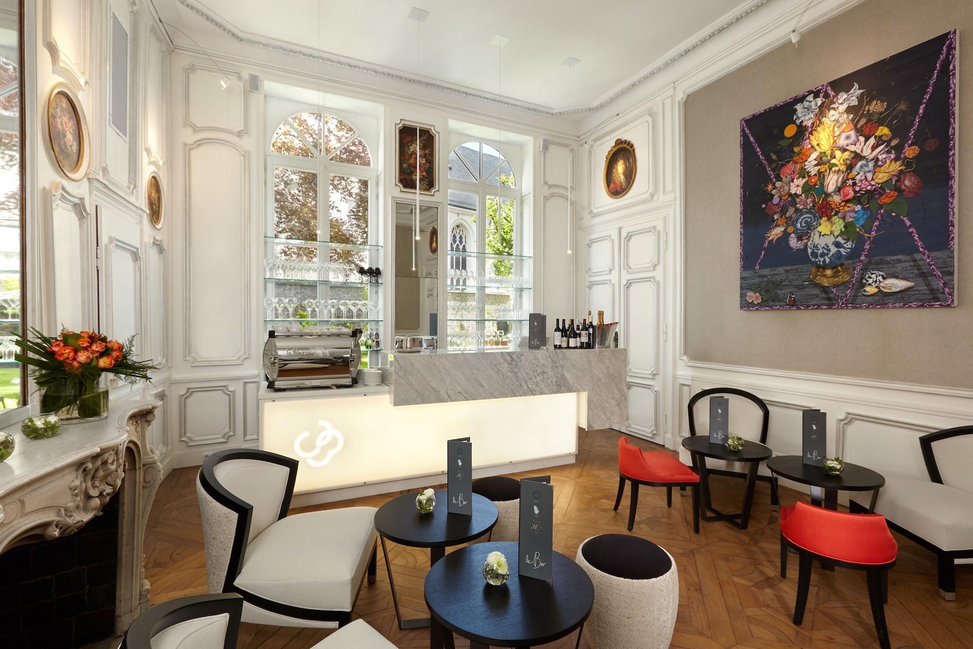 Bar/Salón Clarance Hotel