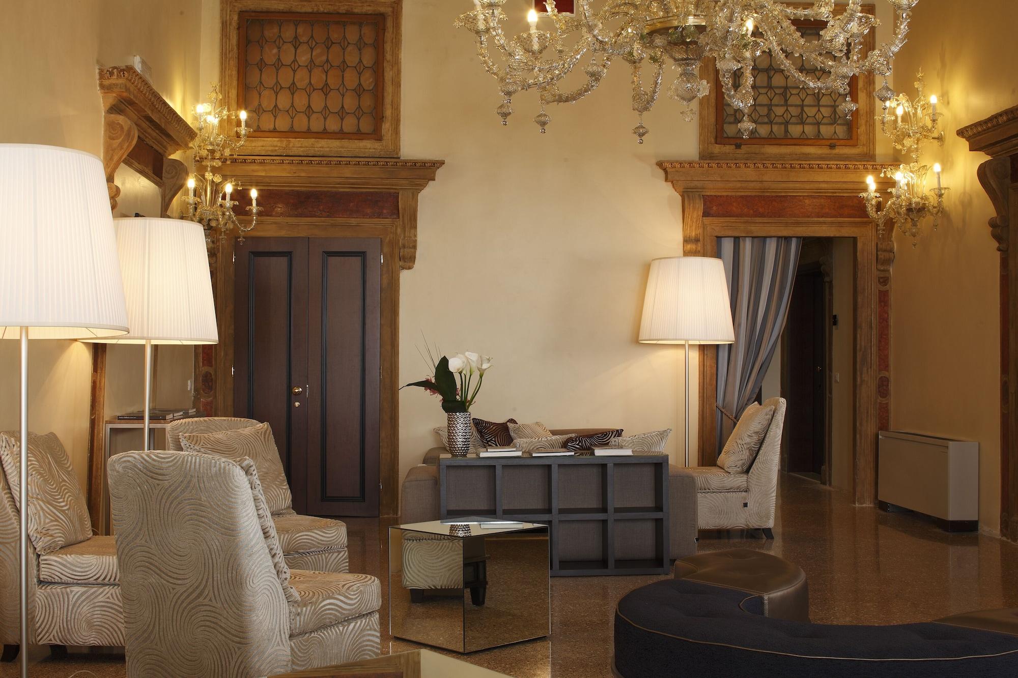 Vista Lobby Arcadia Boutique Hotel