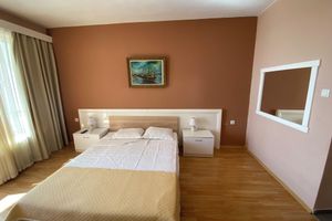 Alojamiento - Hotel NOY