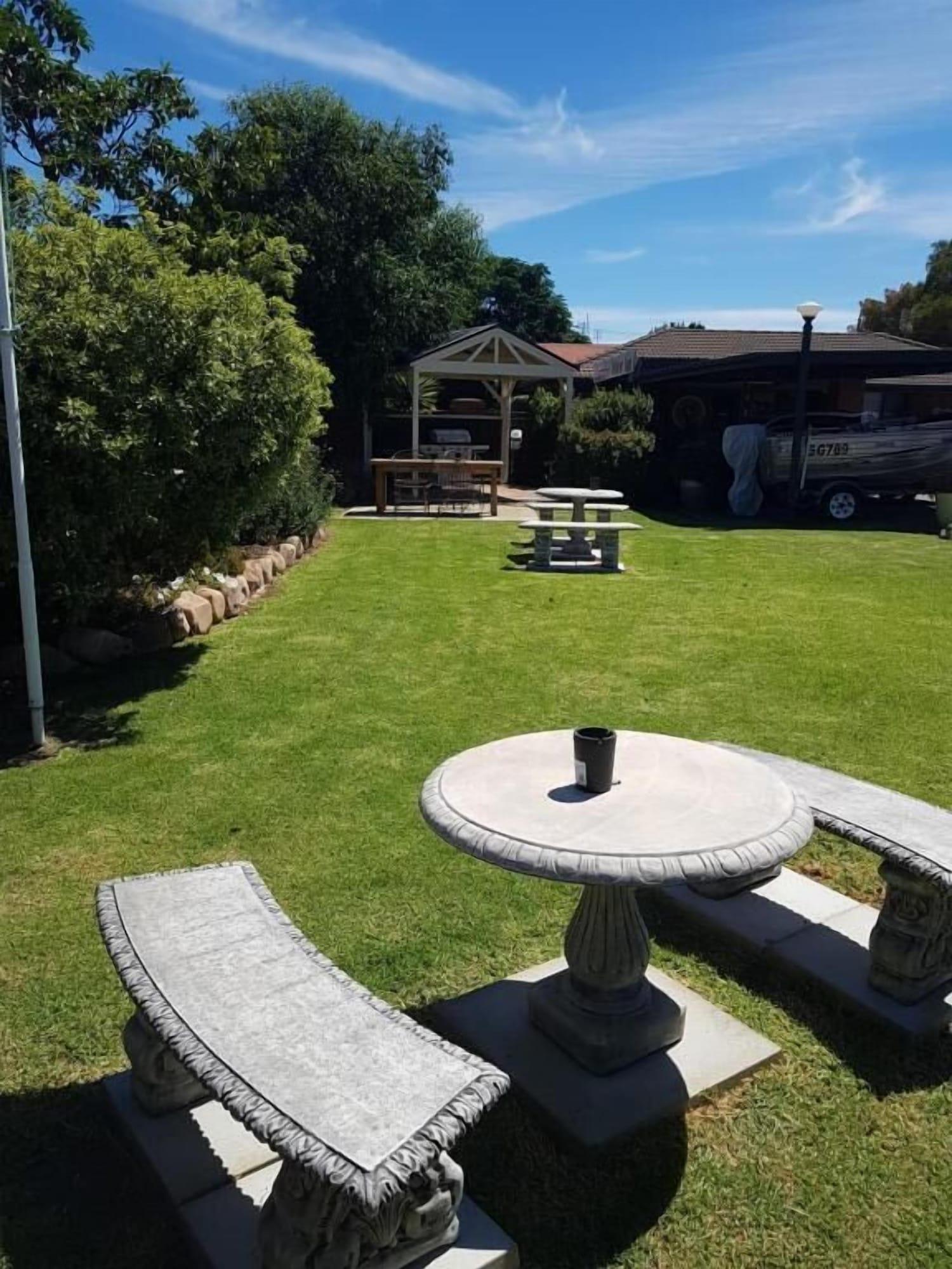 Vista Exterior Coorrabin Motor Inn