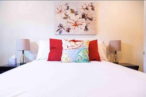 Alquiler Vacacional - Luxury High Tech 4 BDR in Perfect Location!