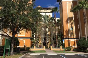 Hoteles Cerca de Orlando Premium Outlets Solo Hospedaje