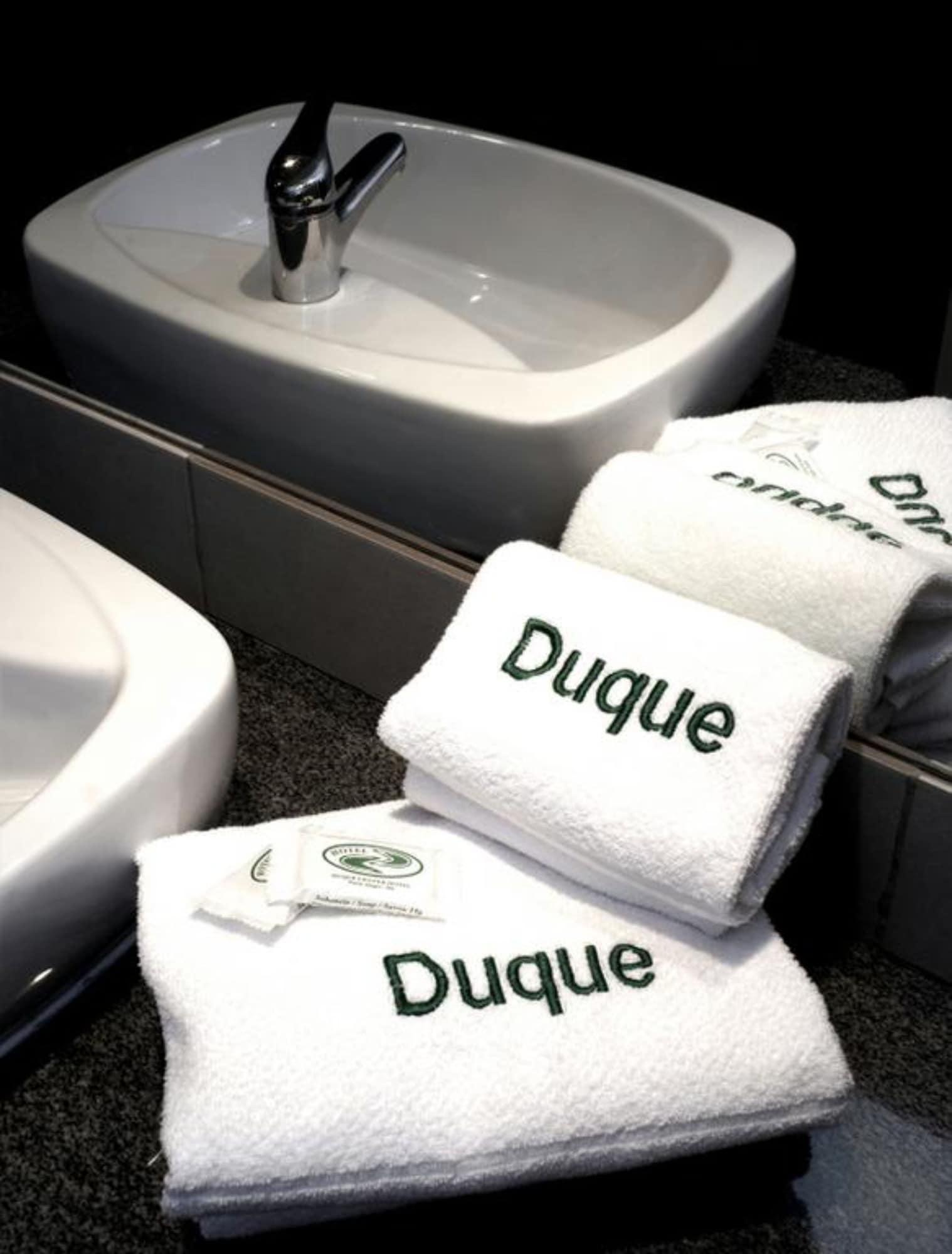 Equipamiento de Habitación Duque Center Hotel