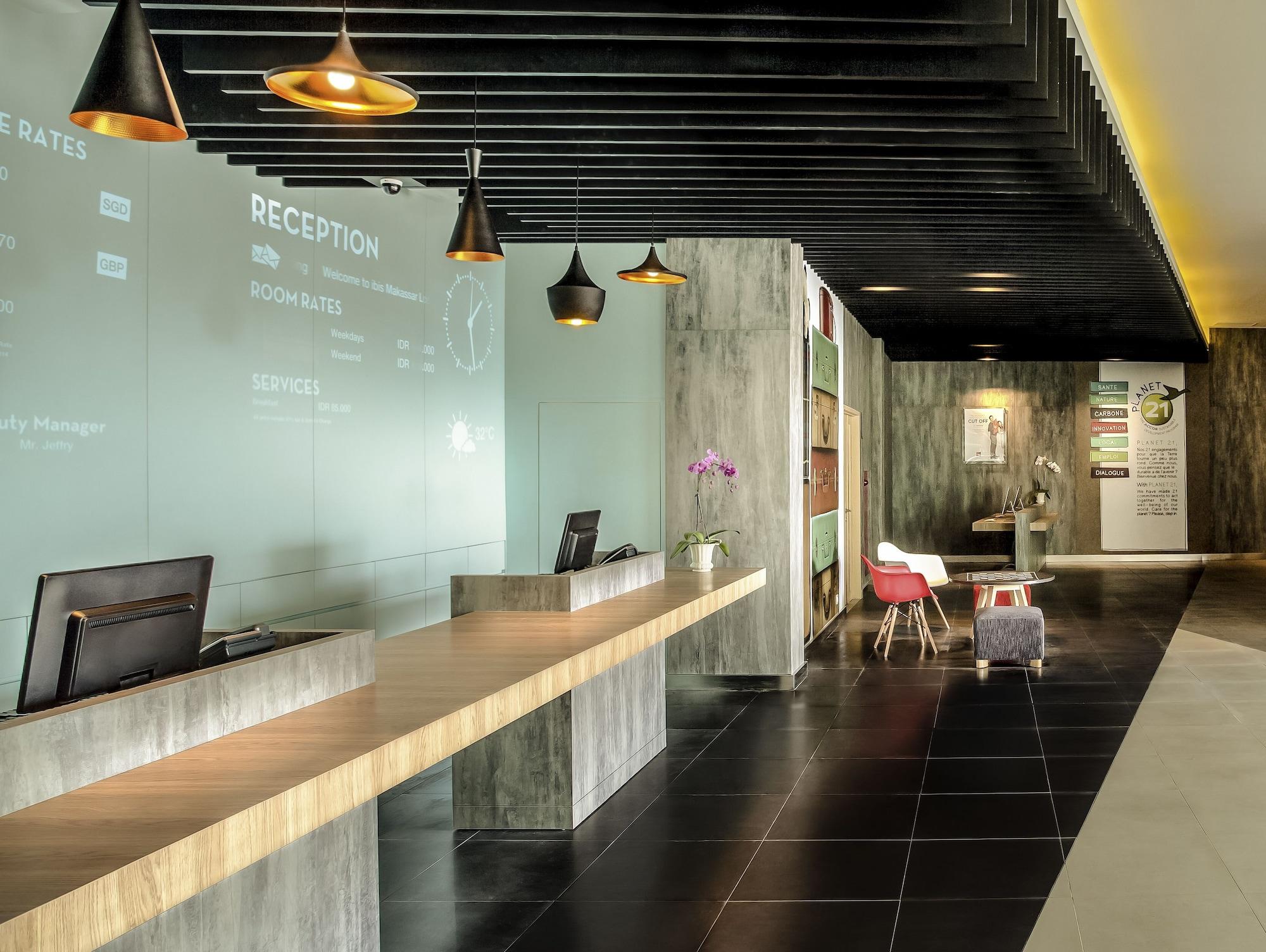 Vista Lobby ibis Makassar City Center