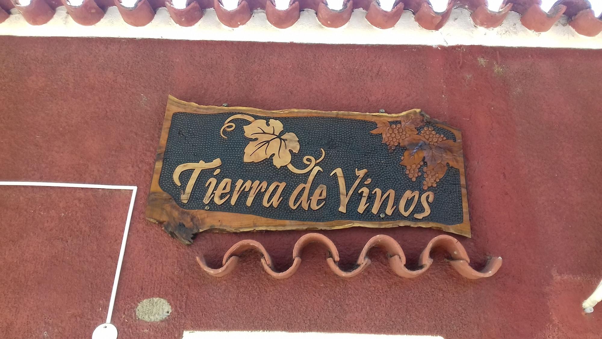 Vista Exterior Hostal Tierra de Vinos