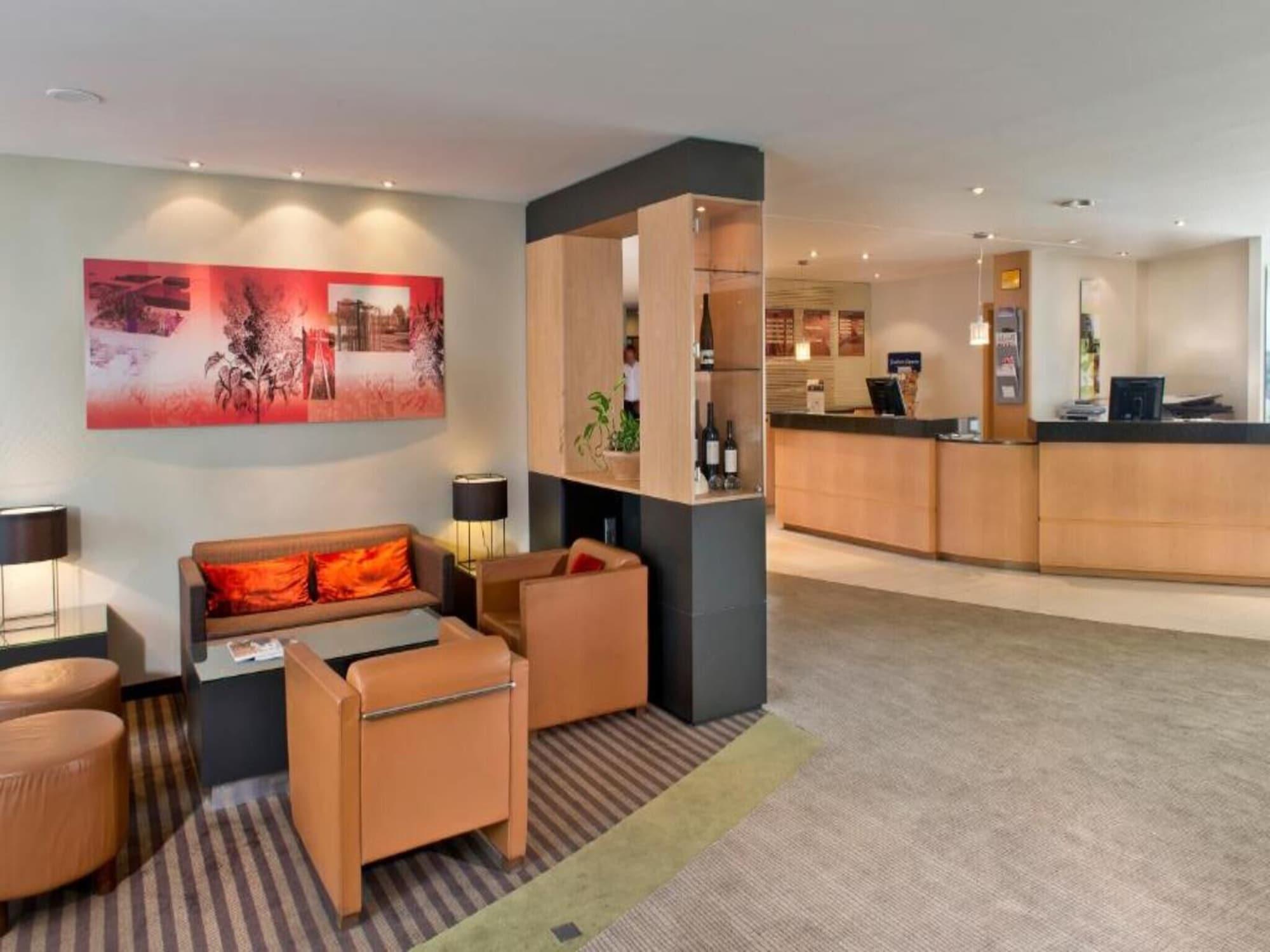 Vista Lobby Sunday Hotel Saarbrücken Süd