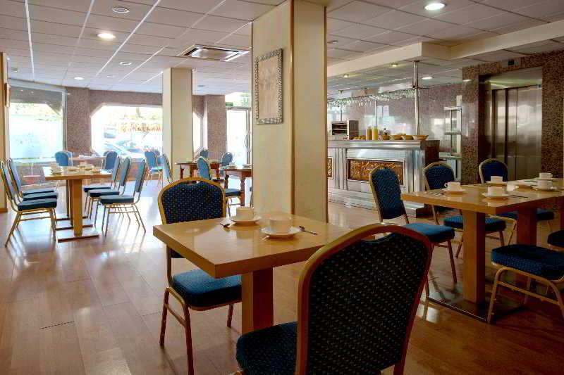 Bar/Salón Hotel Embajador