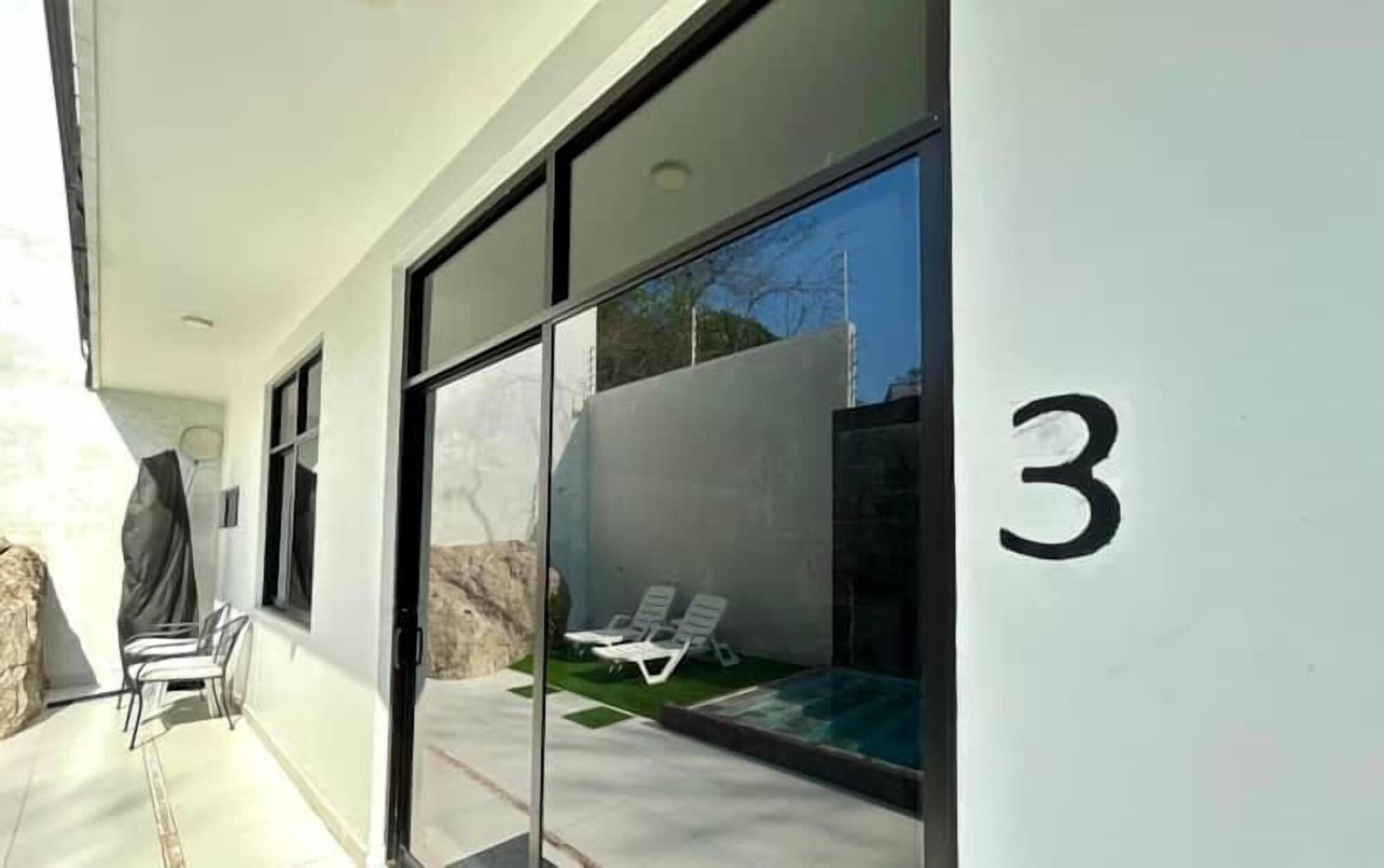 Vista Exterior SUNSET SUITES BY YALP