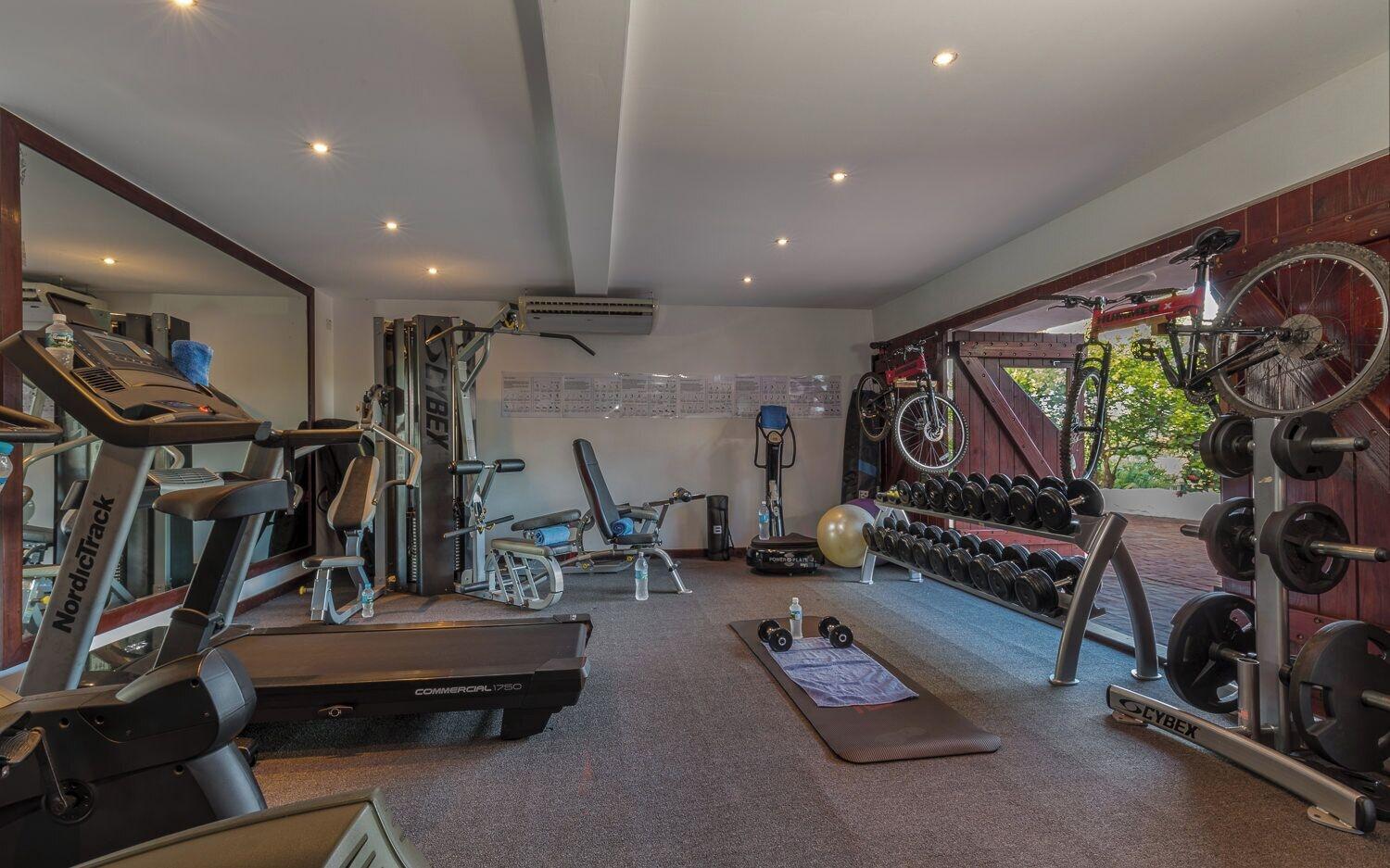 Gimnasio Mount Hartman Bay Estate Private Resort