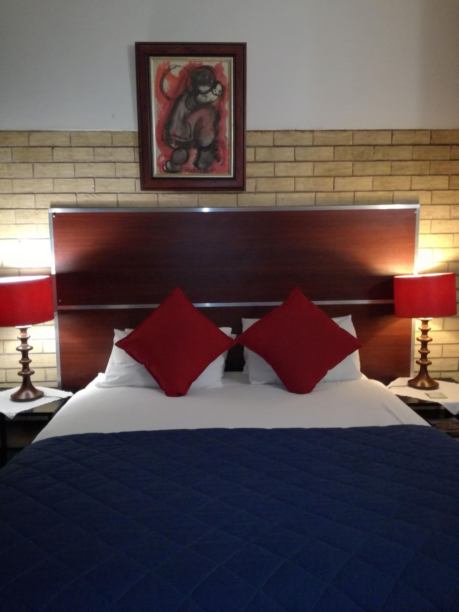 Varios 21 on Coetzee Guest House