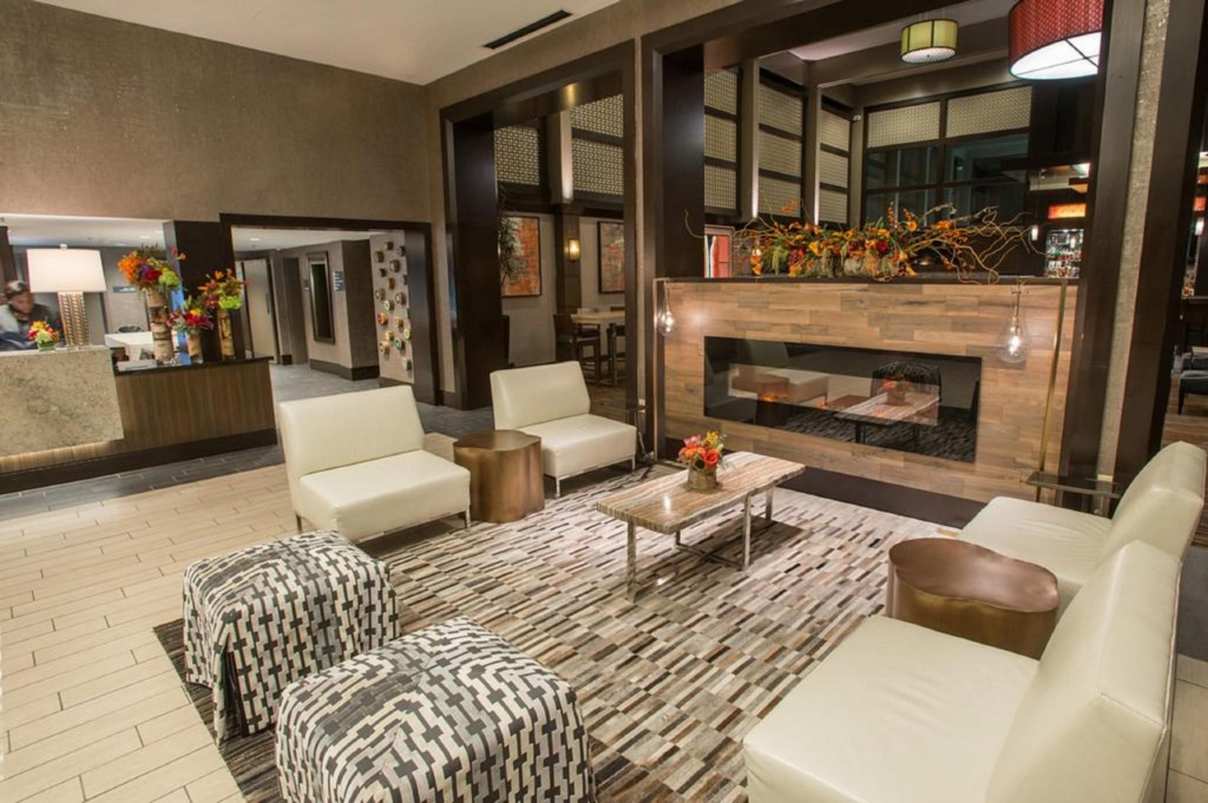 Vista Lobby Hotel Mockingbird, Dallas, A Tribute Portfolio Hotel