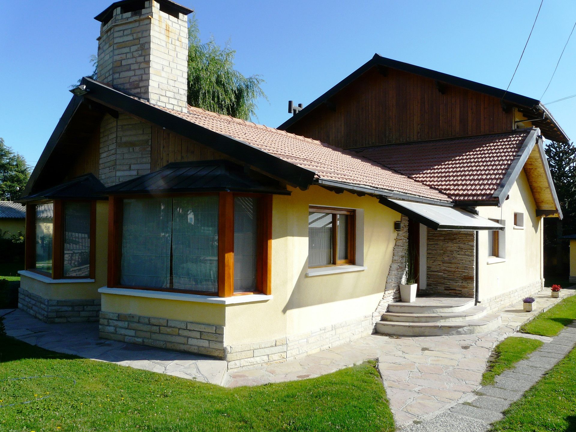 Varios Casa Labian