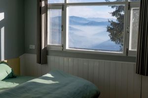 Alquiler Vacacional - Homely Attic Room with Sunrise and Forest & Mountain Valley Views
