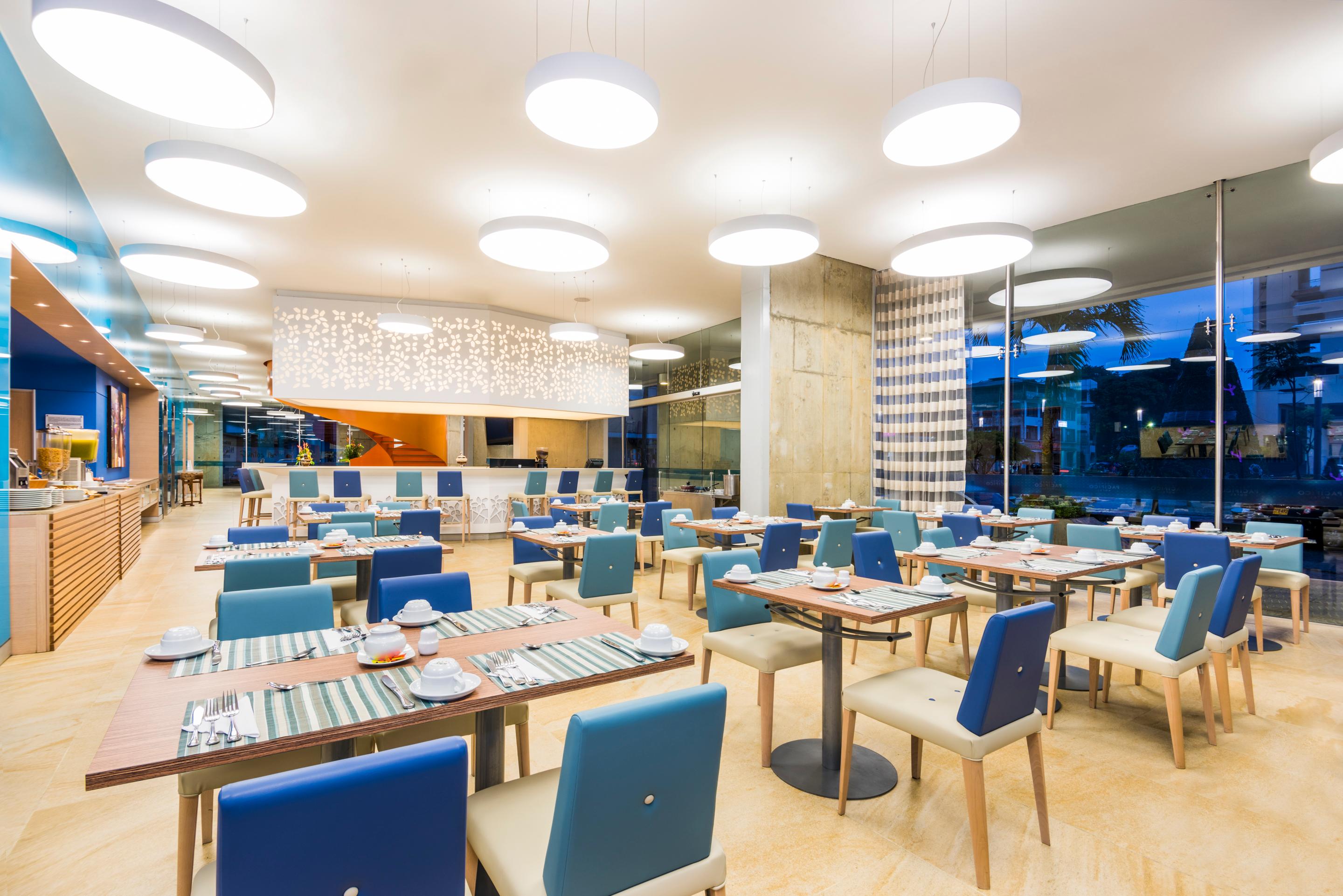 Restaurant Cosmos Pacifico Hotel