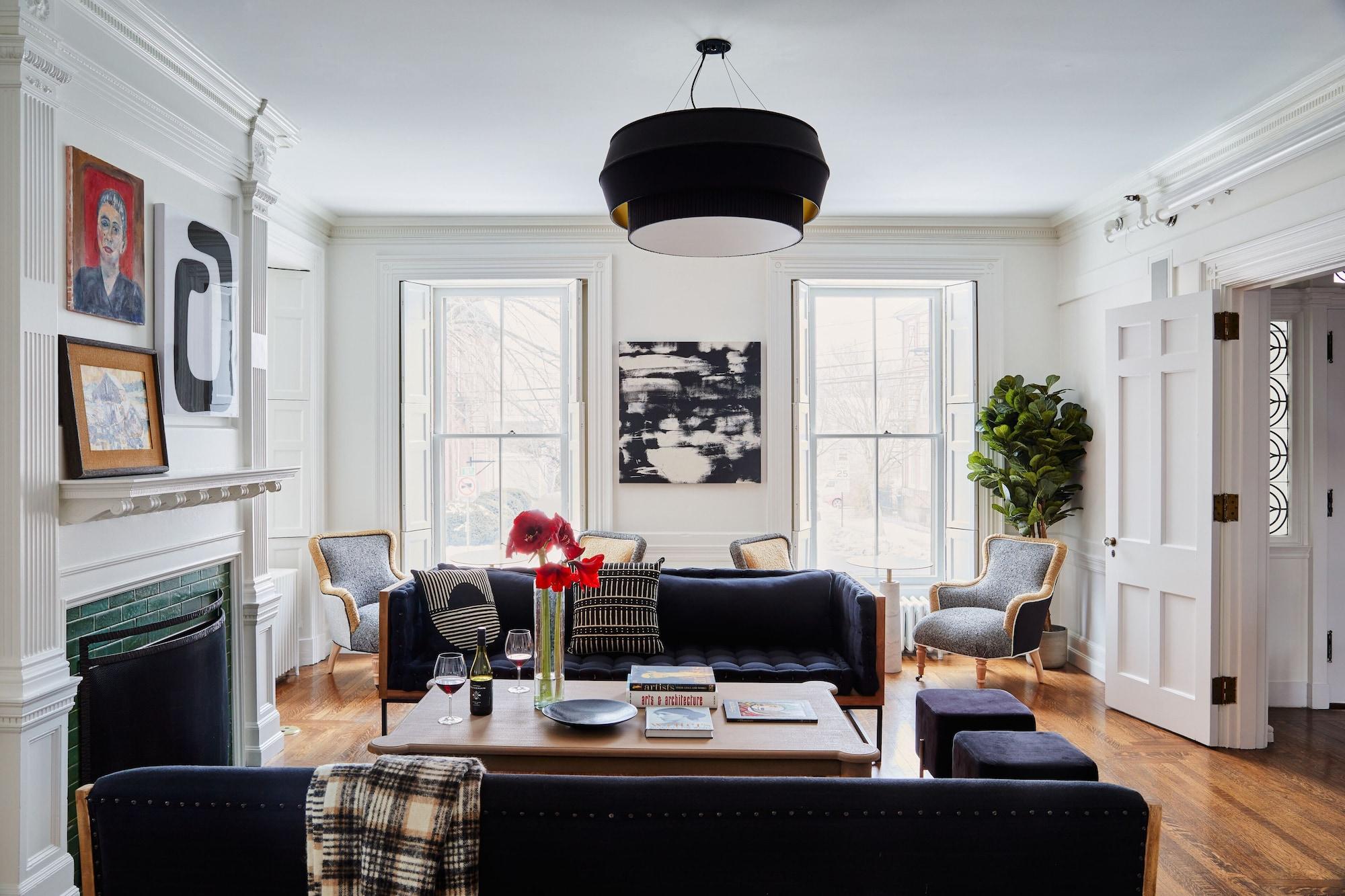 Vista Lobby Blind Tiger Portland - Danforth Street.