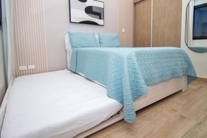 Alquiler Vacacional - Centrally located Elegant, Modern Home Overlooking Crystal Lagoon