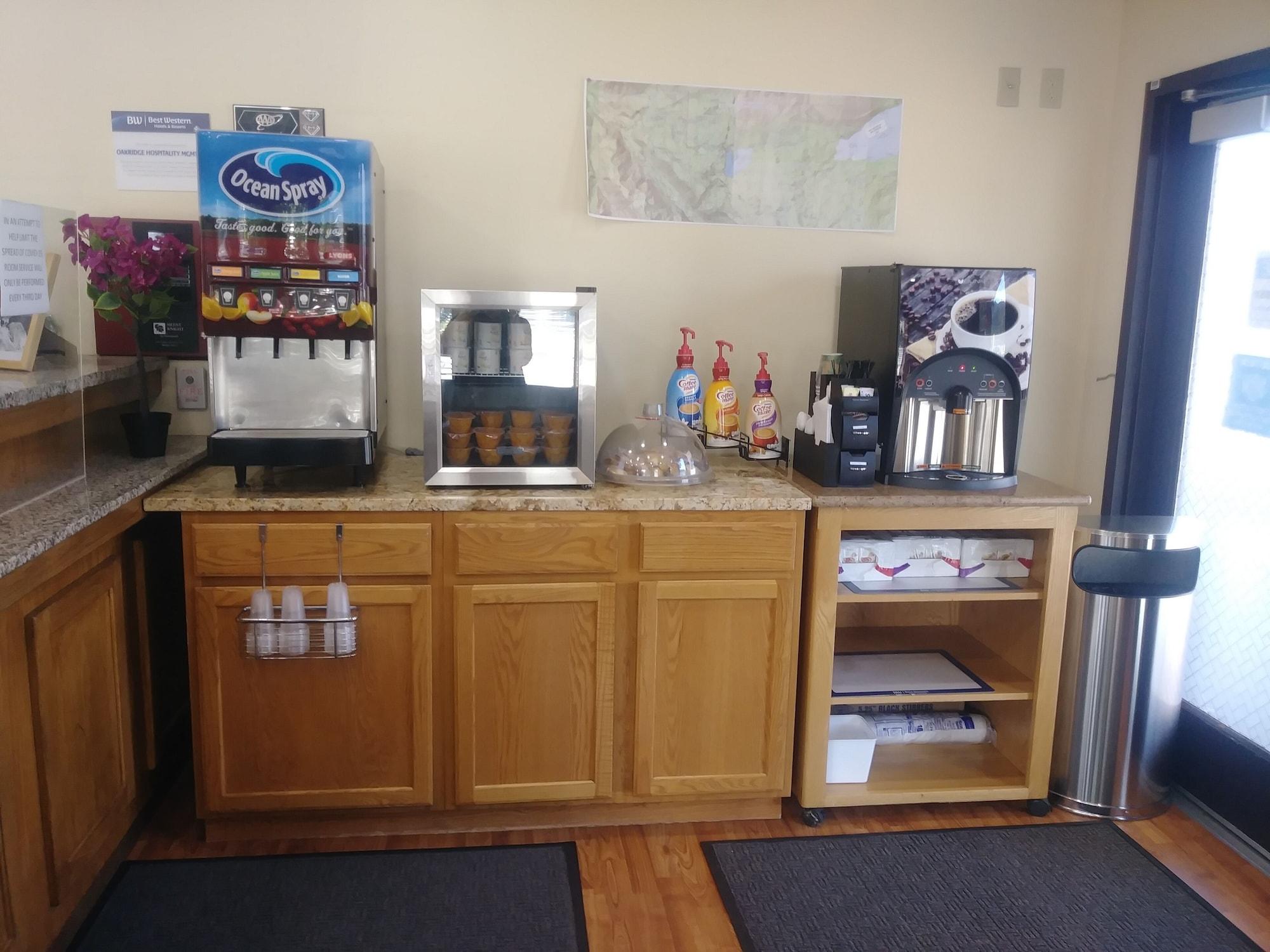 Restaurant Oakridge Inn & Suites