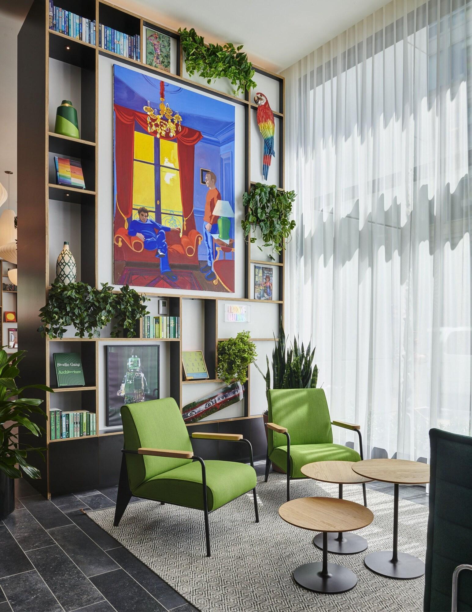 Vista Lobby citizenM Washington DC NoMa