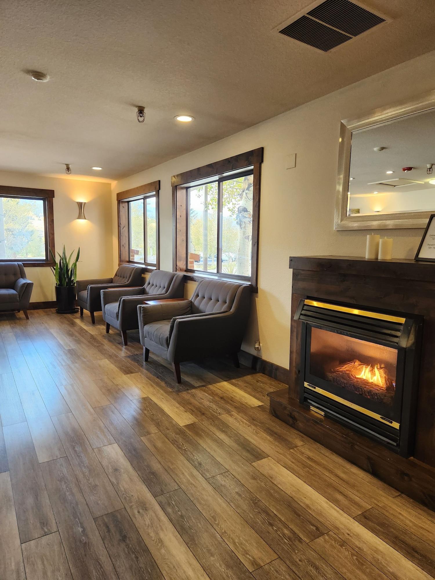 Vista Lobby Luxury Inn And Suites