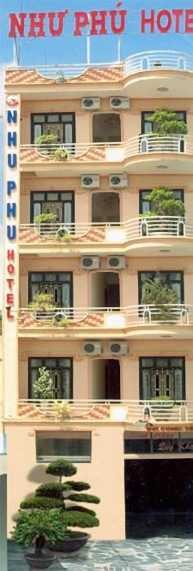 Varios Nhu Phu Hotel