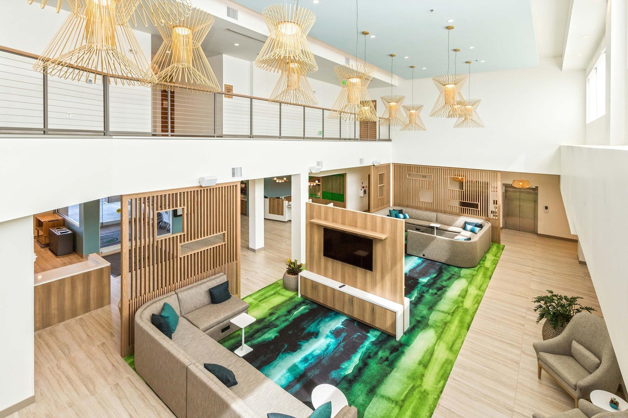 Vista Exterior Element Denver International Airport