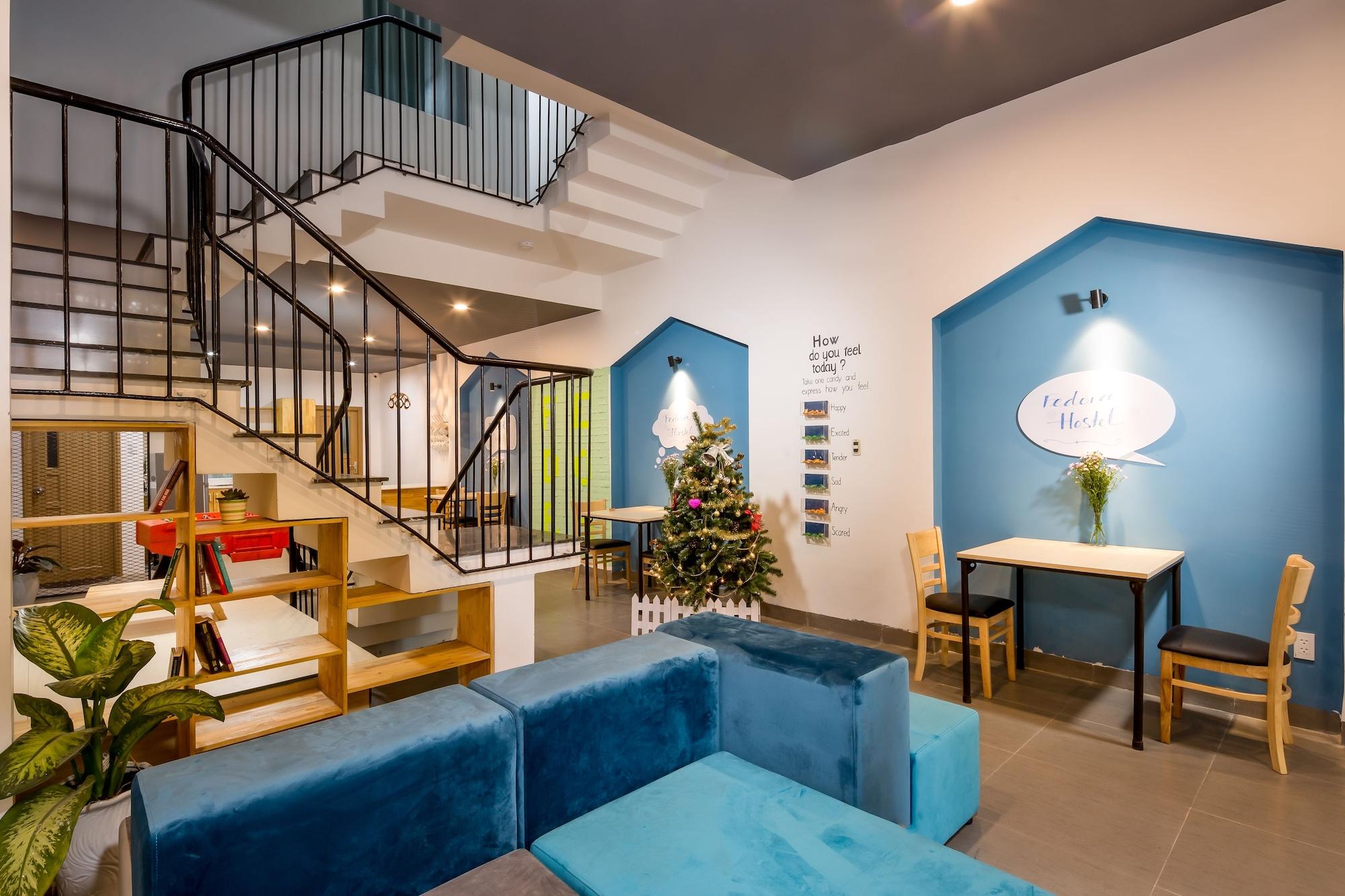 Vista Lobby Fedora Hostel