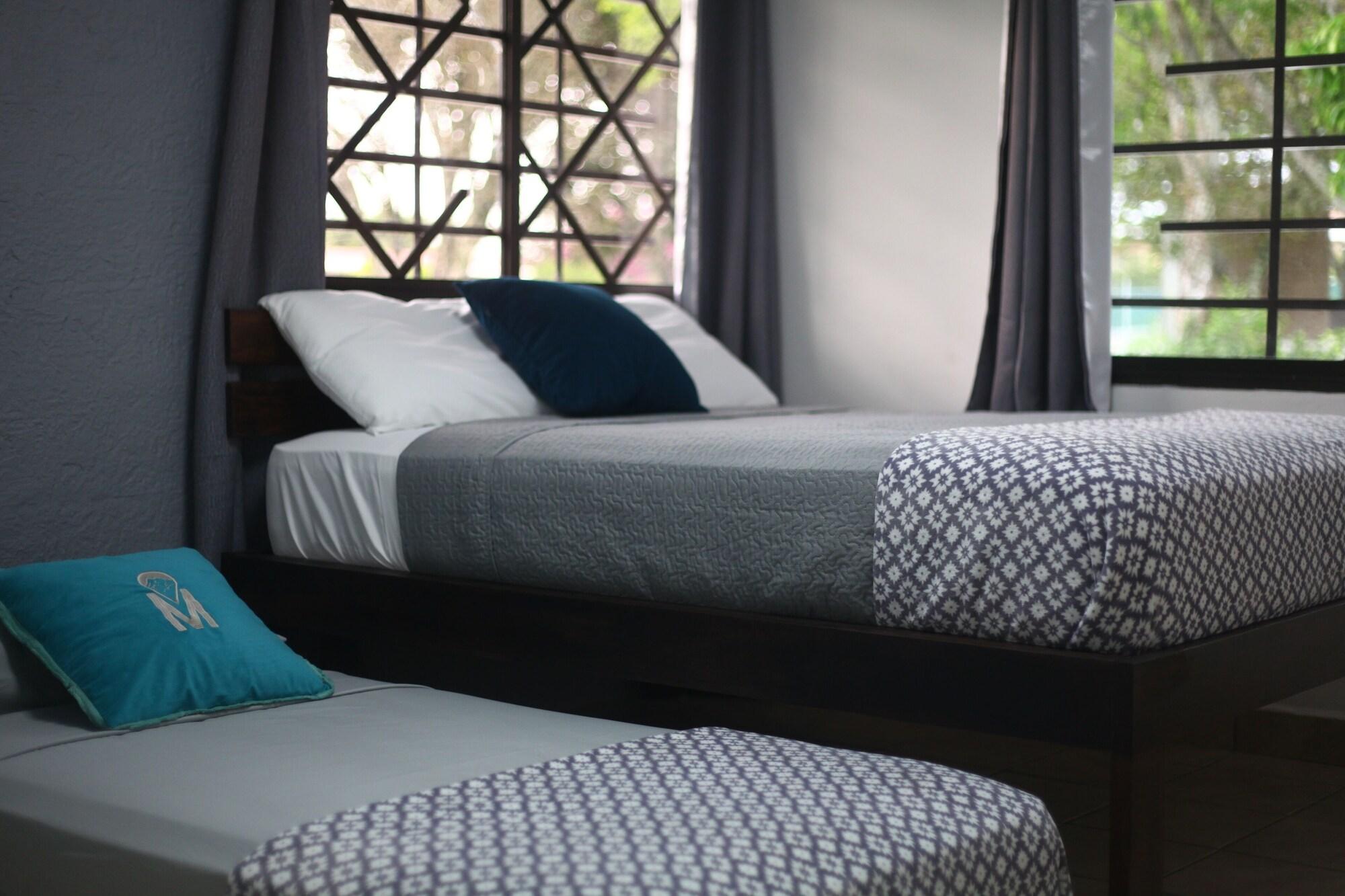 Set de Habitación MOMA Guest House