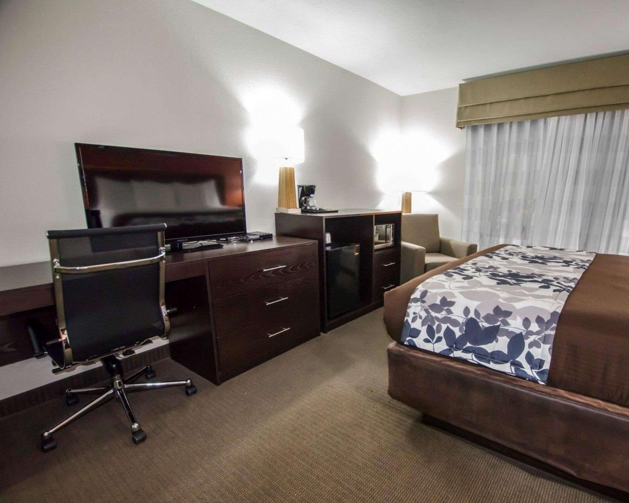 Habitación Sleep Inn & Suites and Conference Center Downtown