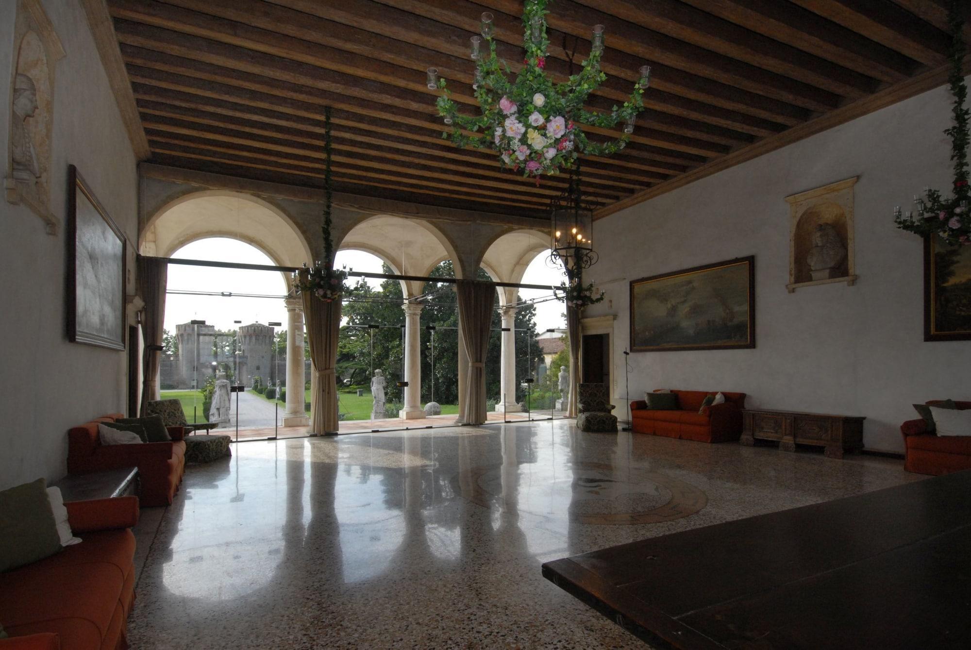 Vista Lobby Castello di Roncade