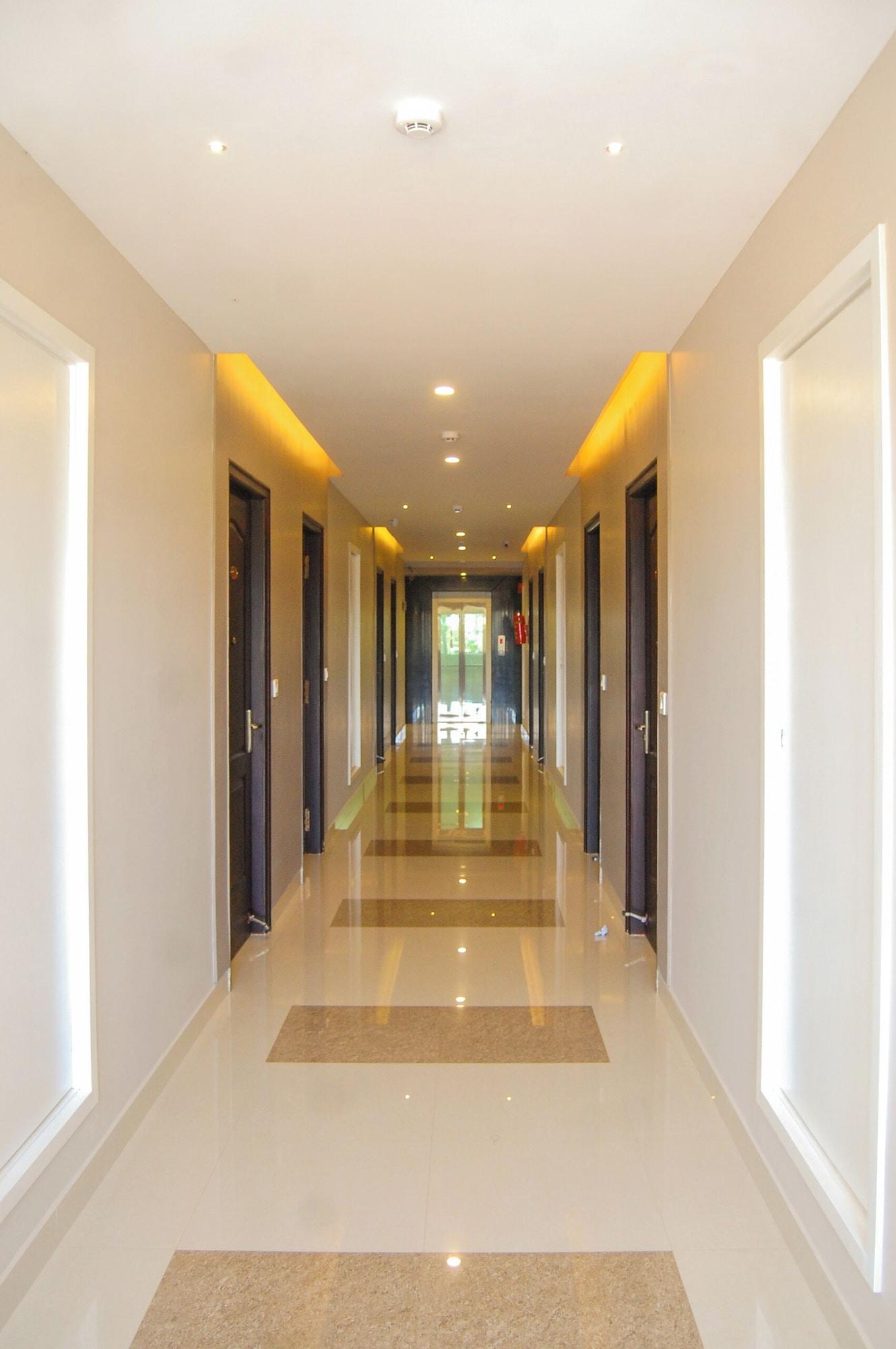 Varios Philomena Hotel & Apartment