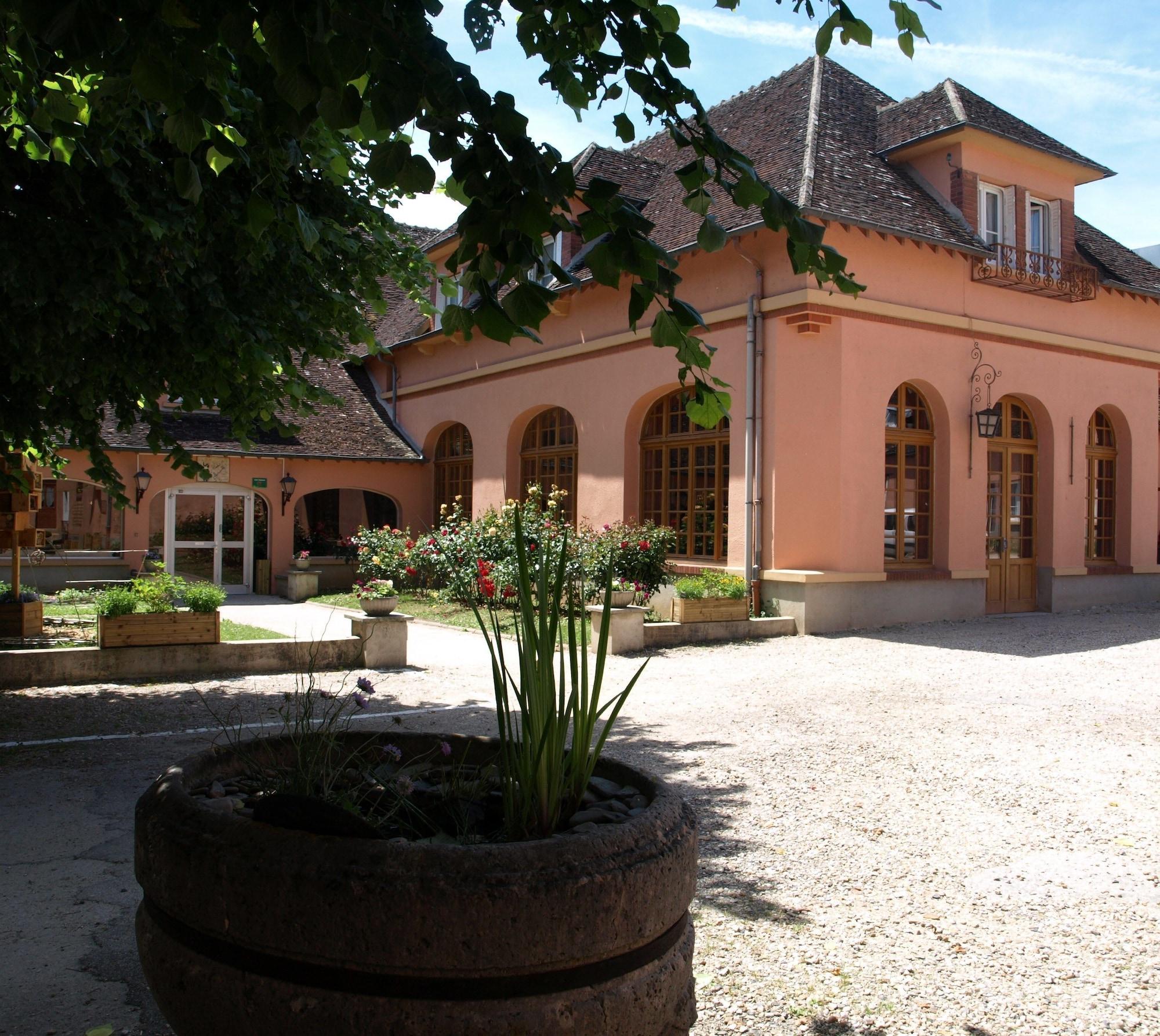 Vista Exterior Village Vacances La Vallée de l'Yonne