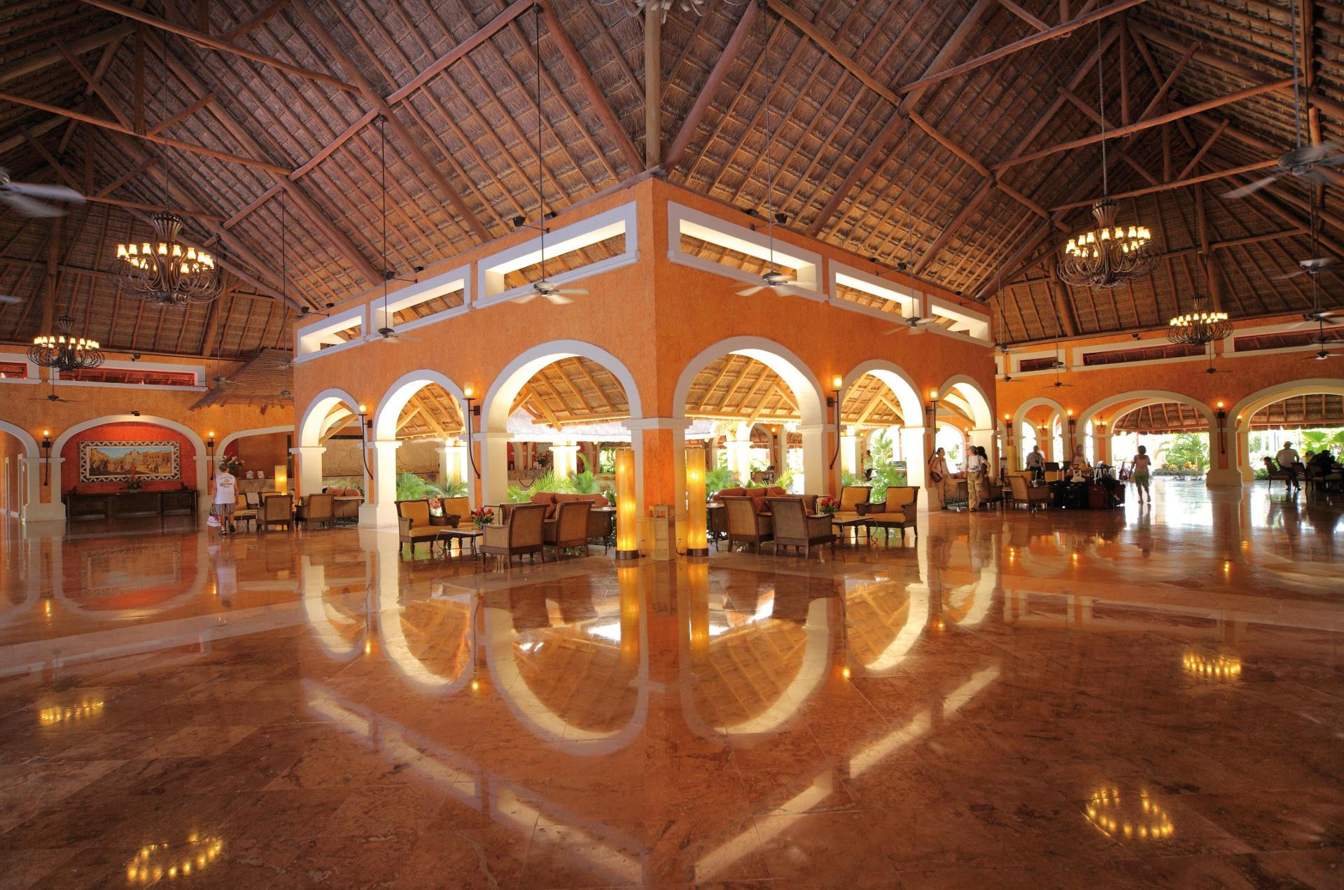 Vista Lobby Barceló Maya Colonial