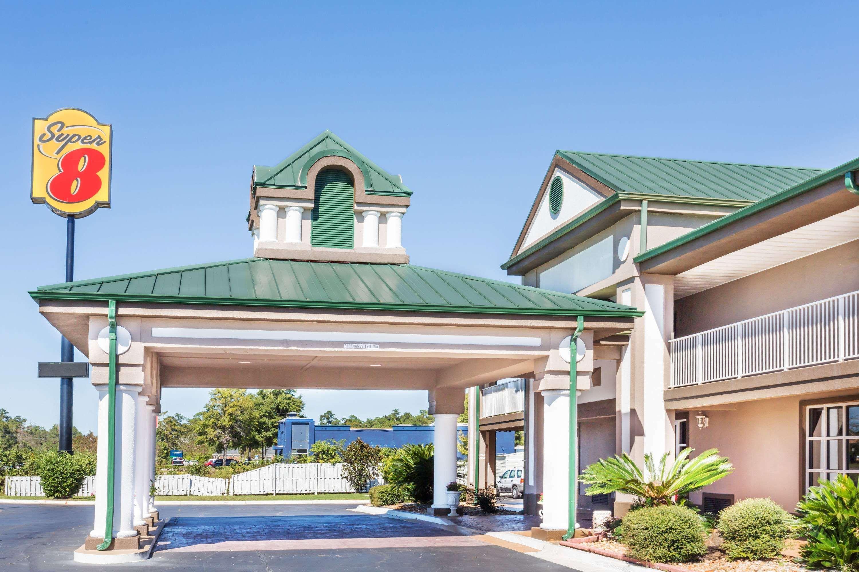 Vista Exterior Super 8 by Wyndham Marianna