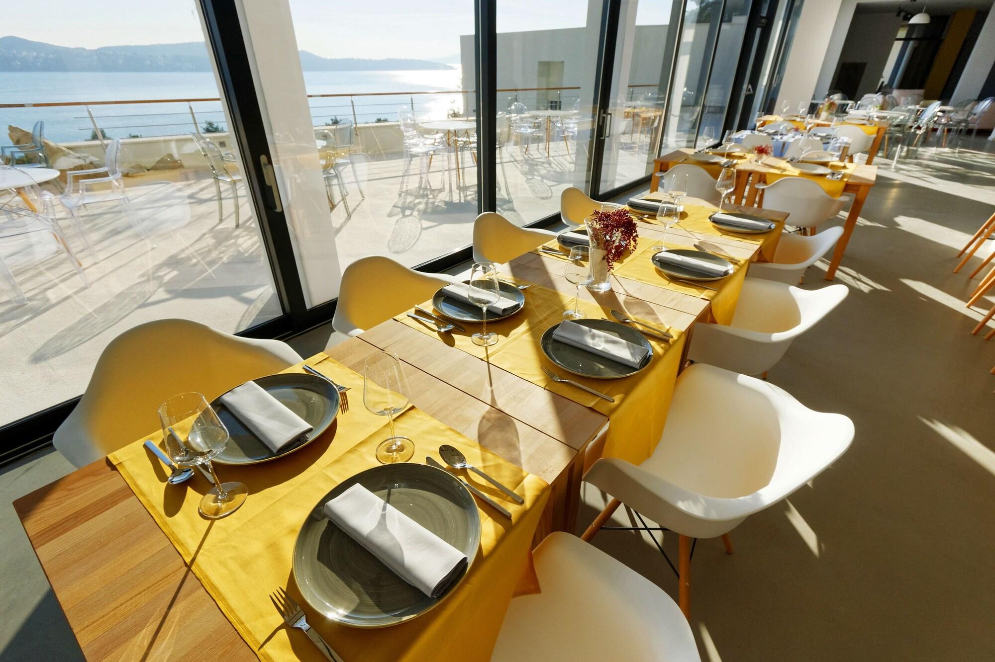 Restaurant Hotel Ola - Adults Only