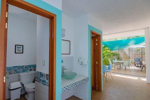 Alquiler Vacacional - Chic Beach House w/ Pool, A/C & Penthouse near La Punta – Walk to the Ocean!