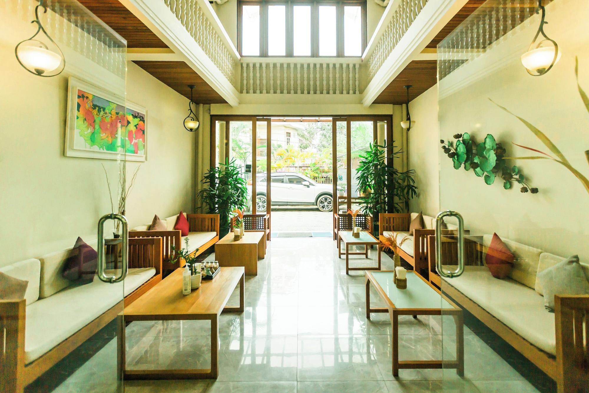 Vista Lobby Ambassador Hill